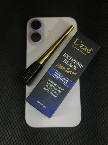 Matte Eyeliner (Extreme Black) photo review